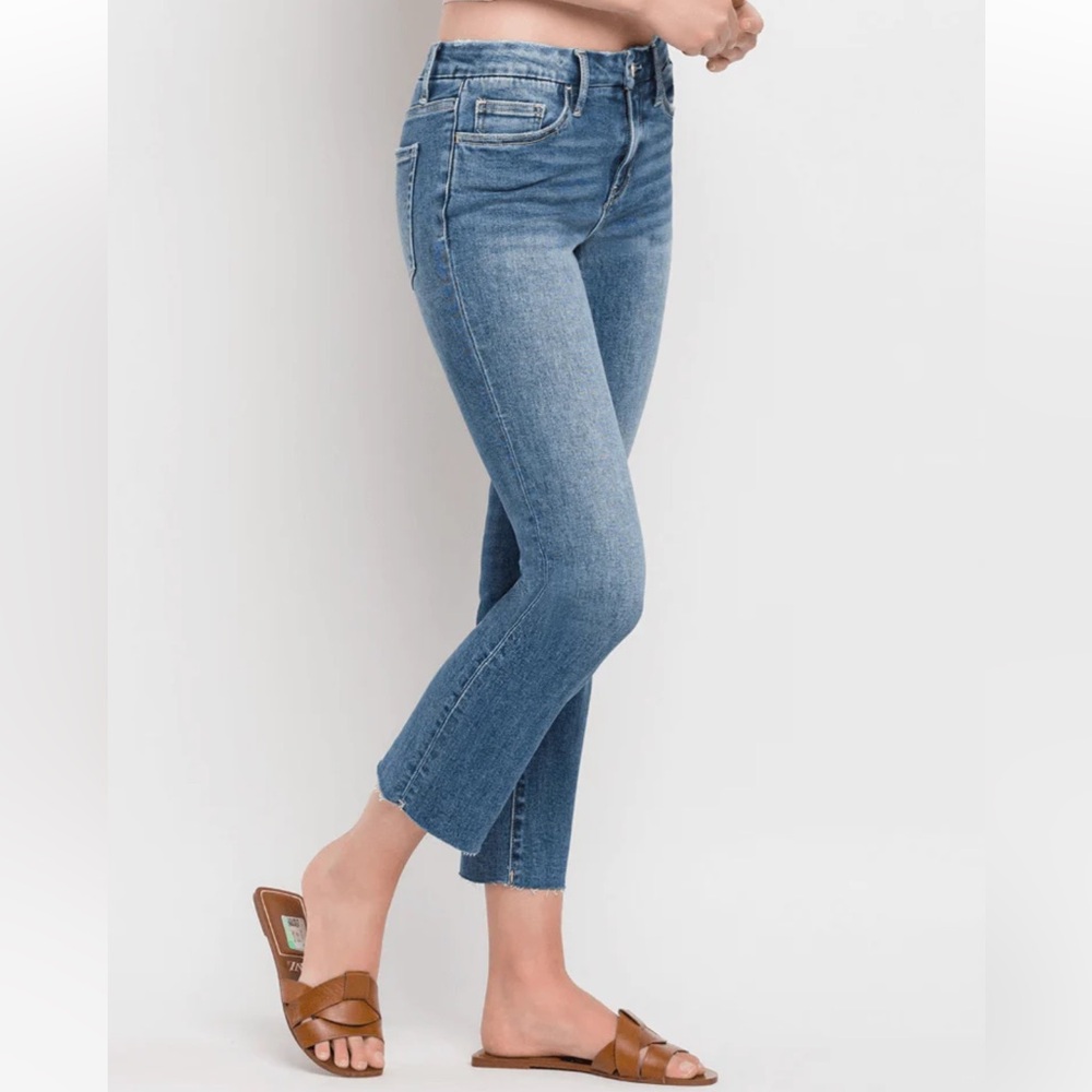 NWT CARLENE MID RISE CROP SLIM STRAIGHT STRETCH JEANS
VERVET size26 - Picture 13 of 13